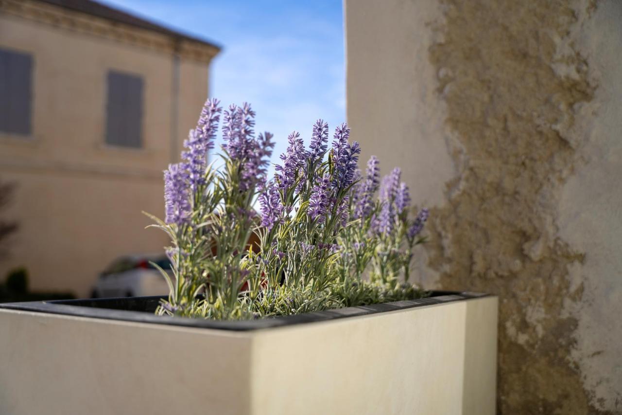 Love In Taulignan Exterior photo